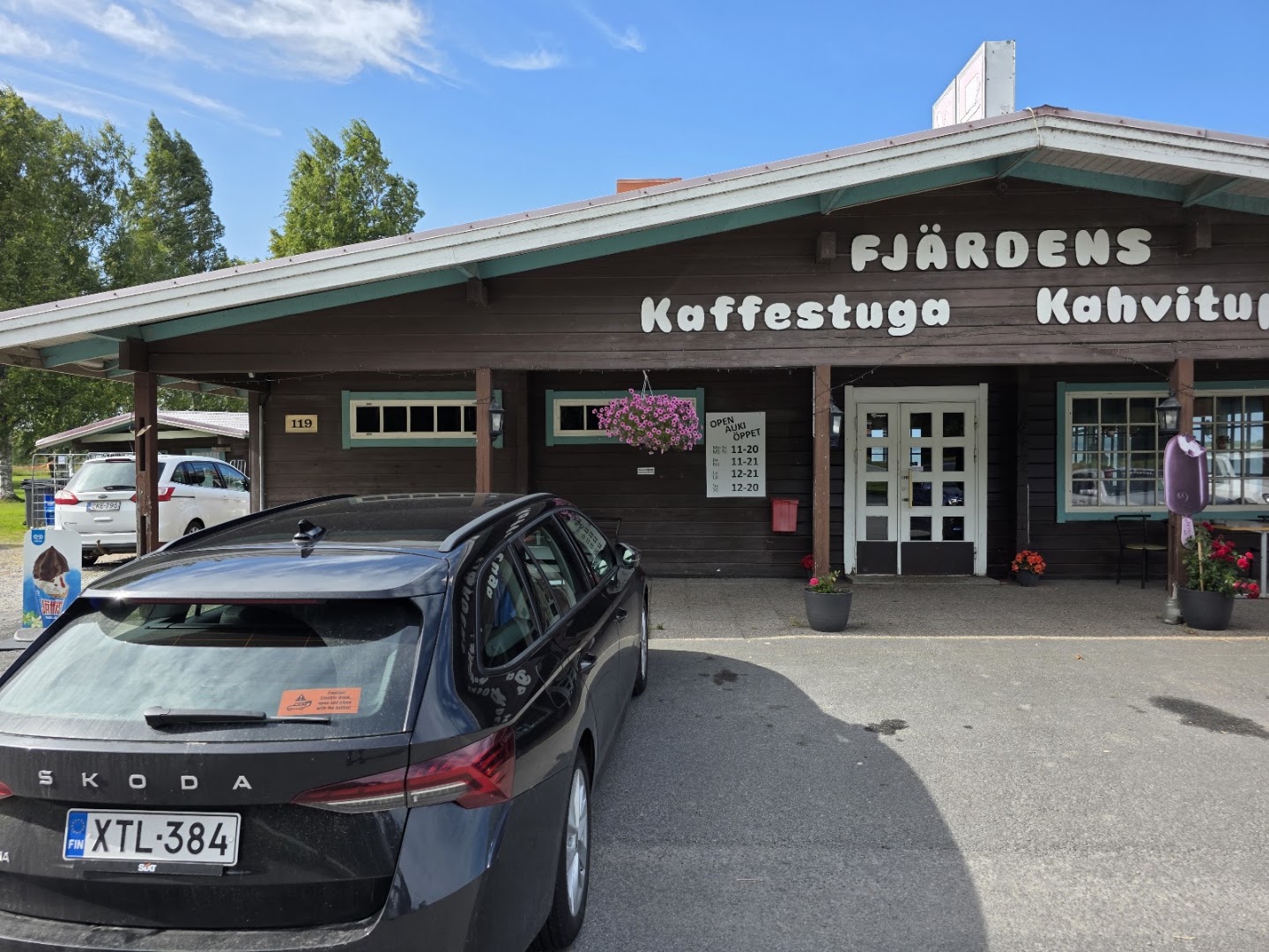 Oravaisten kahvitupa · Kuvat 1